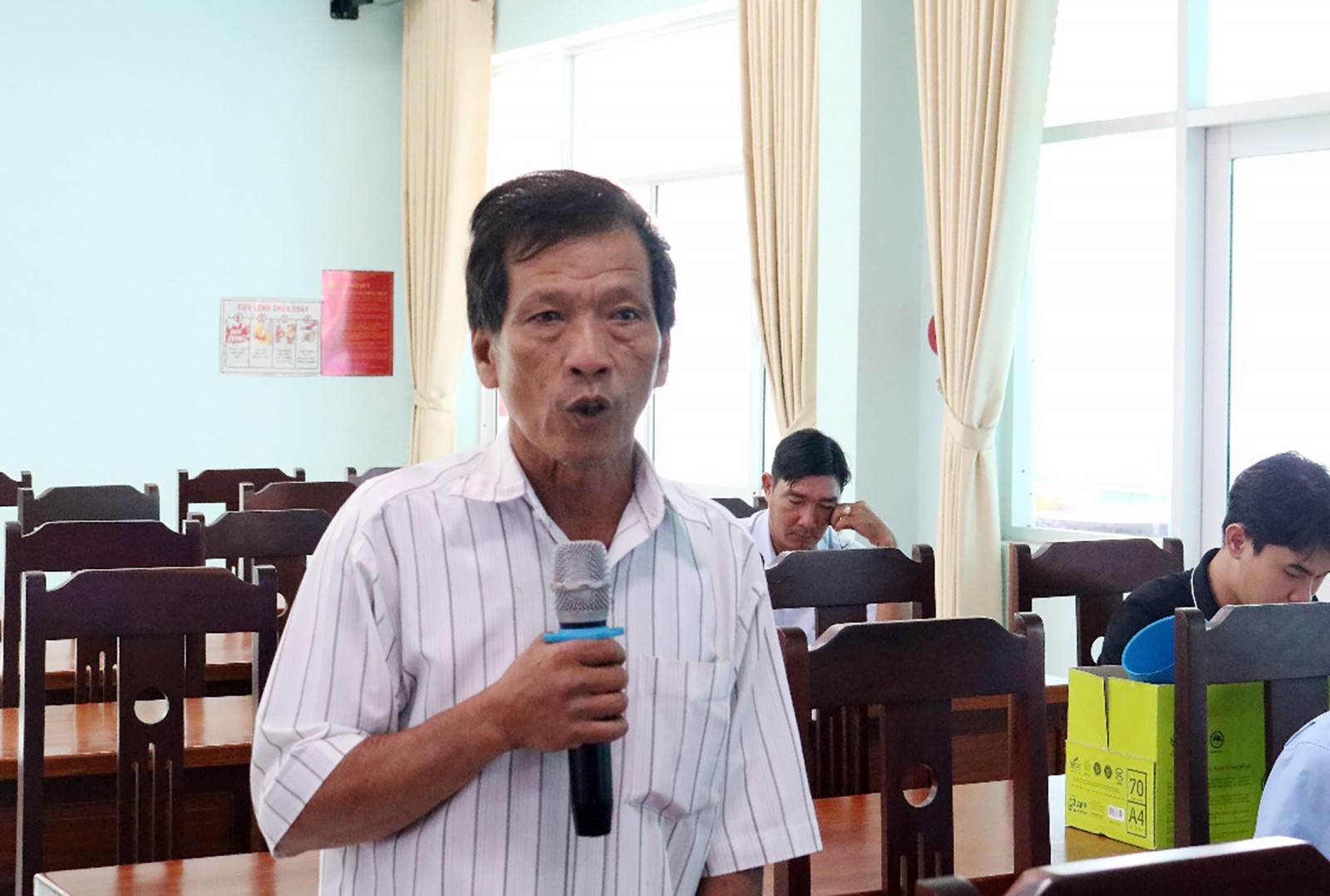 Phó Chủ tịch HĐND tỉnh An Giang Đinh Thị Việt Huỳnh tiếp xúc cử tri xã An Châu