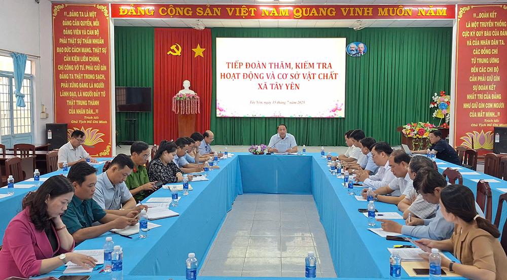 Phó Bí thư Tỉnh ủy An Giang Lâm Minh Thành kiểm tra hoạt động, cơ sở vật chất tại 3 xã