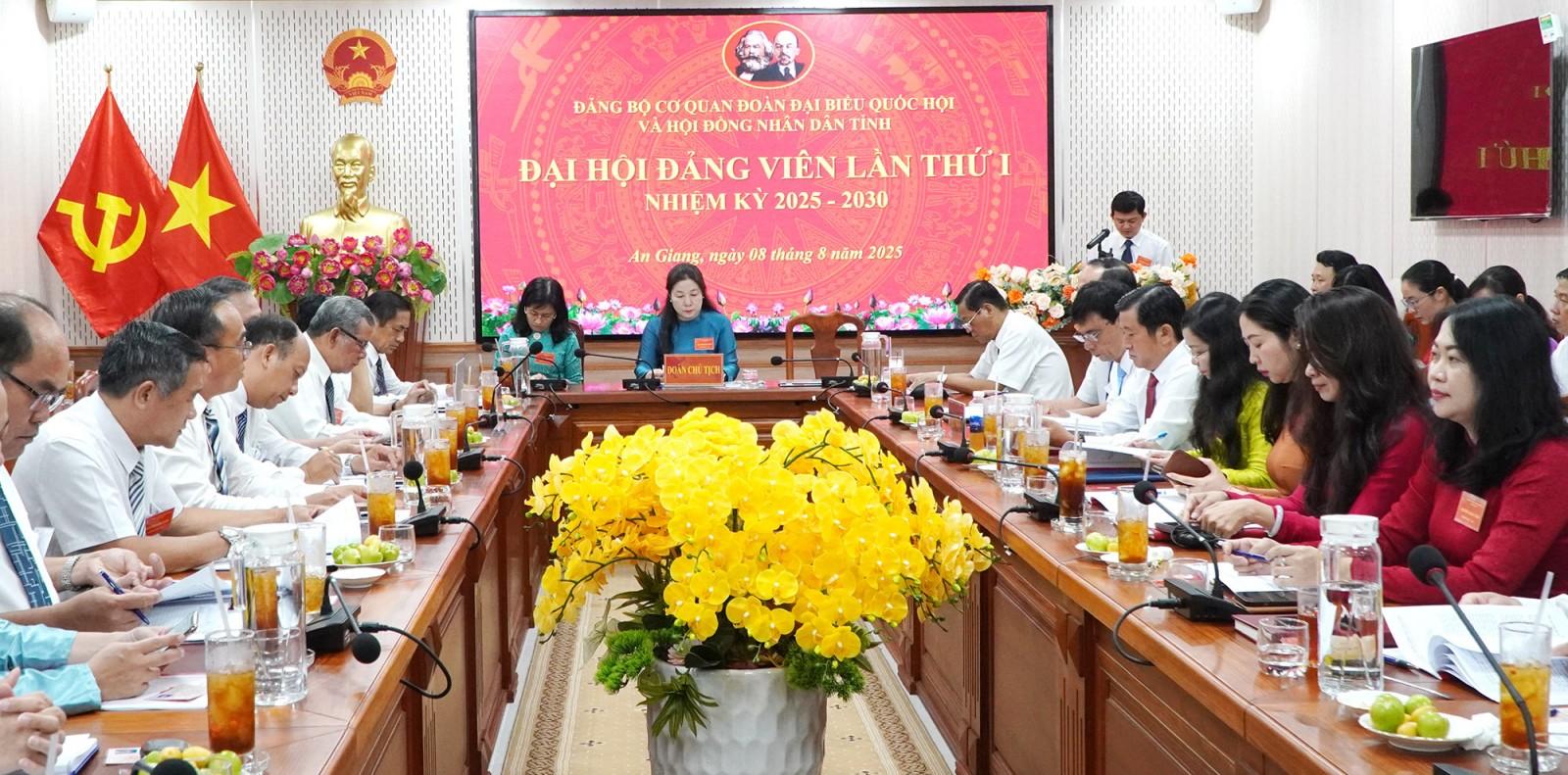 Đồng chí Lê Hồng Thắm giữ chức Bí thư Đảng ủy Cơ quan Đoàn đại biểu Quốc hội và HĐND tỉnh An Giang