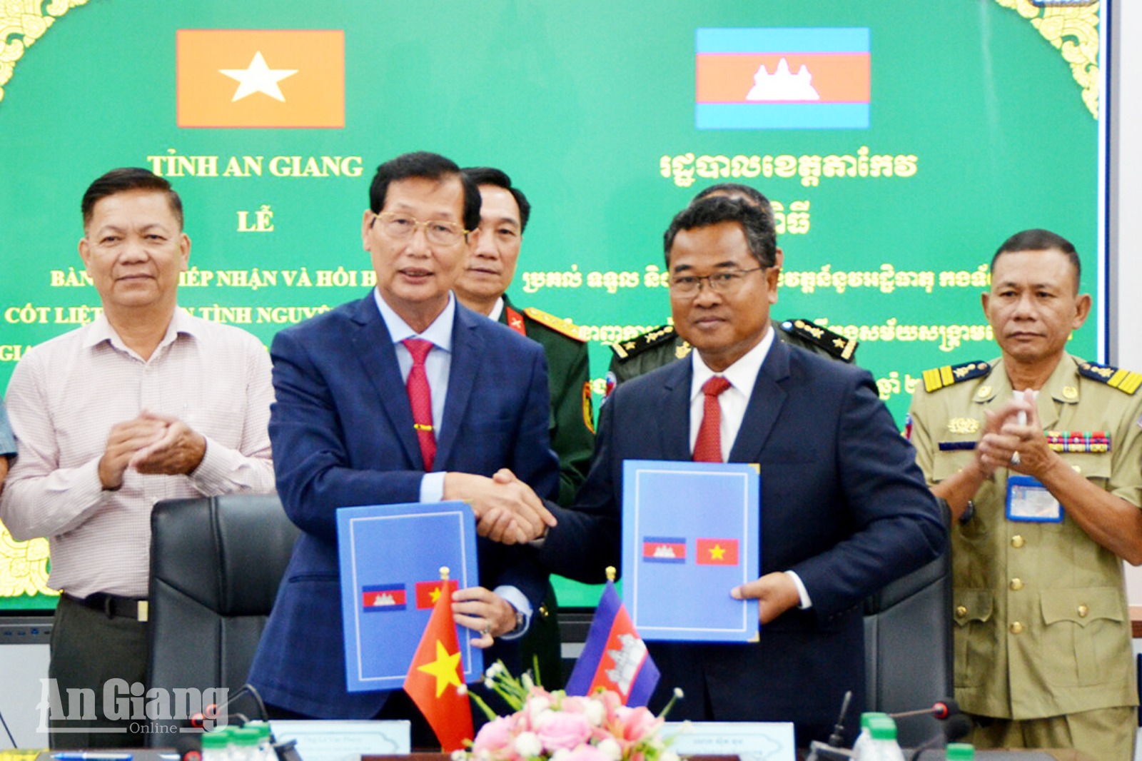 An Giang quy tập 14 hài cốt liệt sĩ tại tỉnh Takeo (Campuchia)