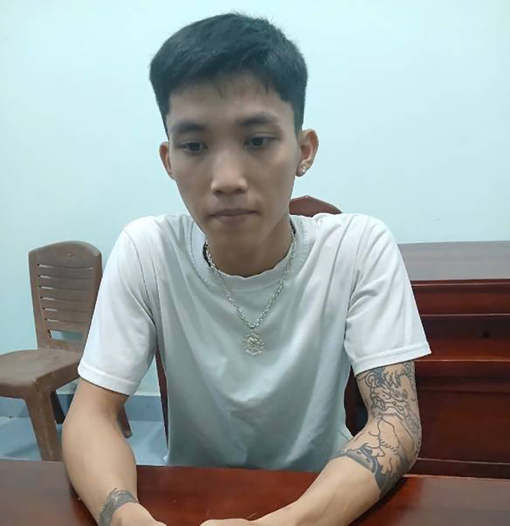 Công an xã Đông Thái bắt giữ đối tượng truy nã