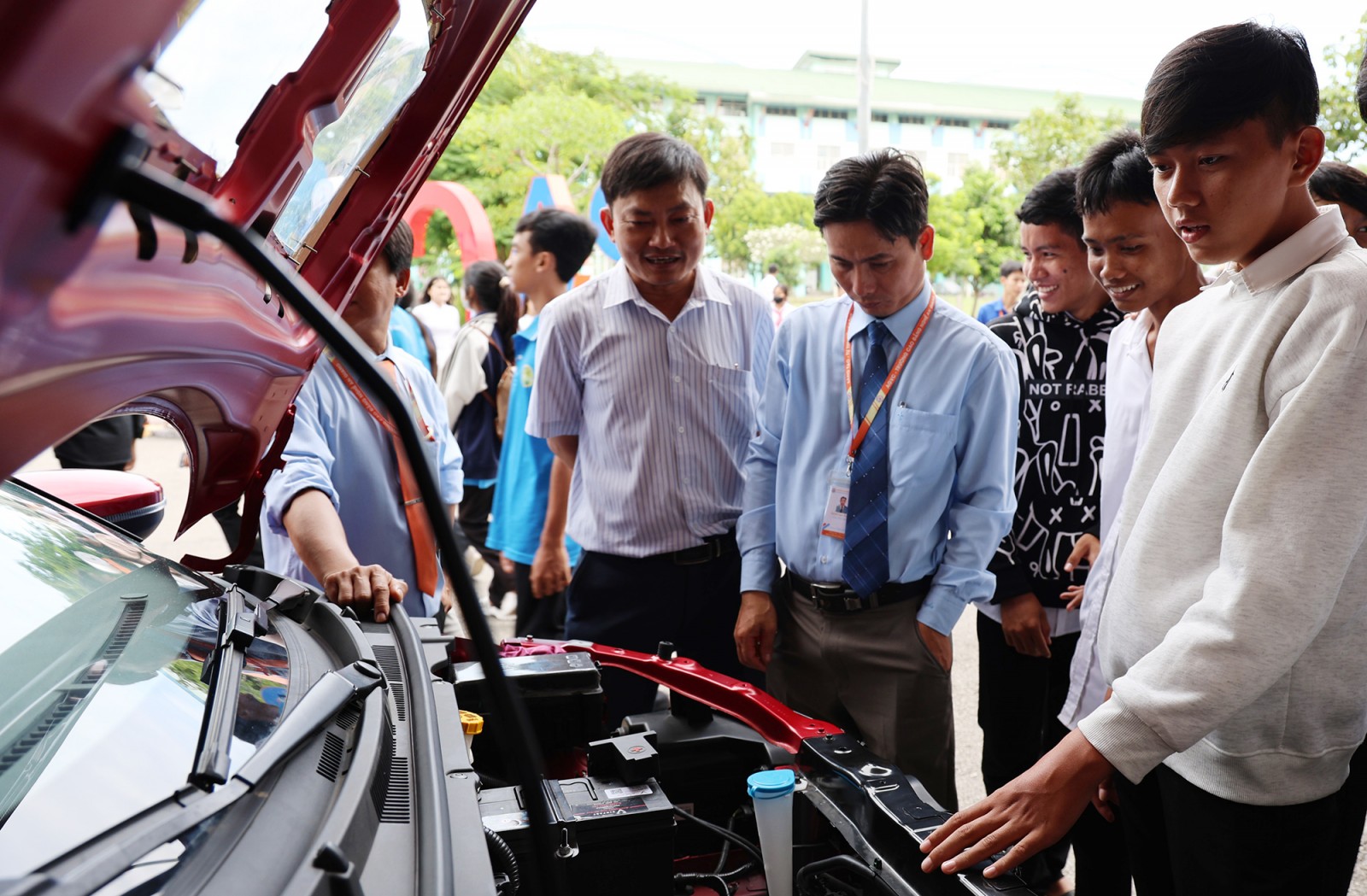 Trên 3.000 học sinh, sinh viên tham gia sự kiện “Chuyến xe hướng nghiệp Đức”