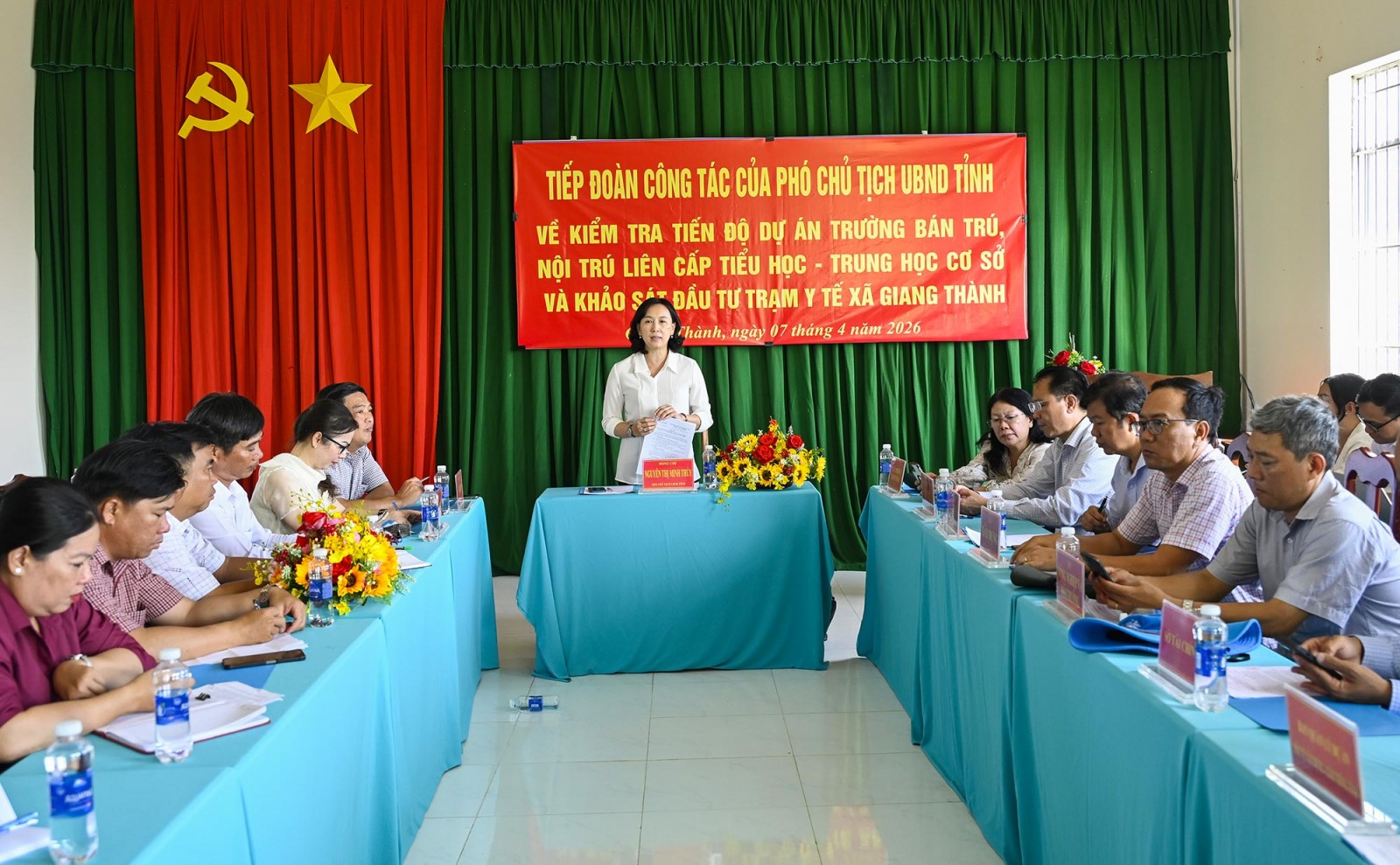 Phó Chủ tịch UBND tỉnh An Giang Nguyễn Thị Minh Thúy kiểm tra các dự án giáo dục, y tế tại Giang Thành
