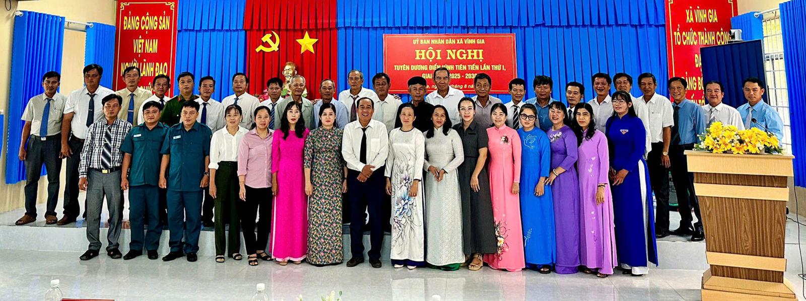 An Giang: Nhiều địa phương Hội nghị tuyên dương điển hình tiên tiến lần thứ I (2025 - 2030)