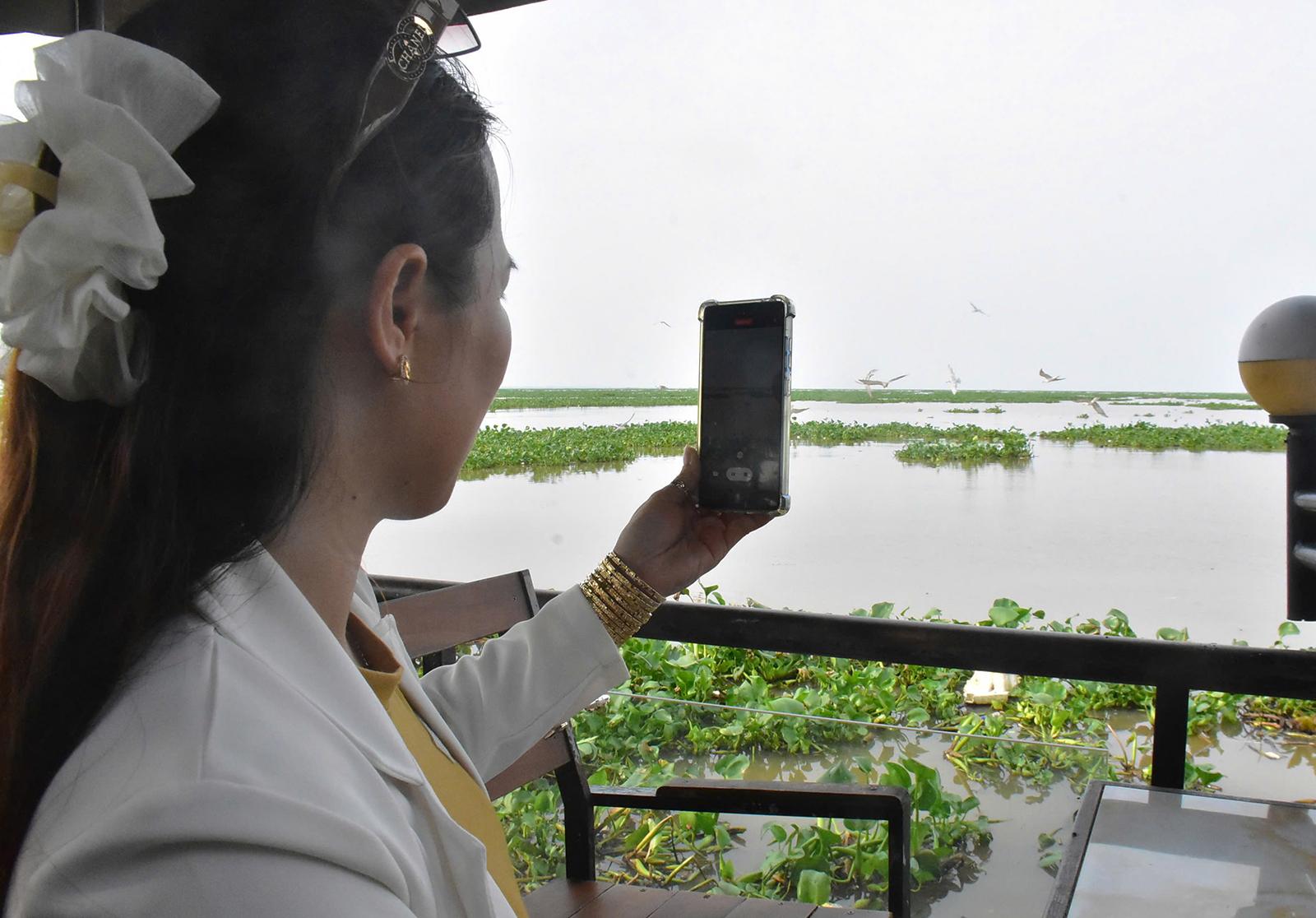 Mùa chim nhạn về bên cửa sông Kiên