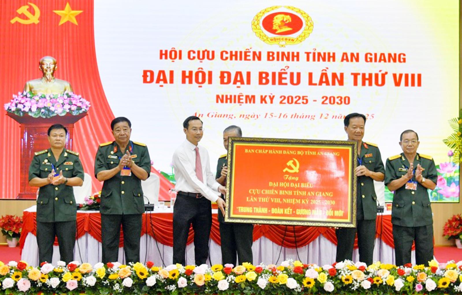 Đồng chí Lê Hoàng Vũ giữ chức Chủ tịch Hội Cựu chiến binh tỉnh An Giang nhiệm kỳ 2025 - 2030