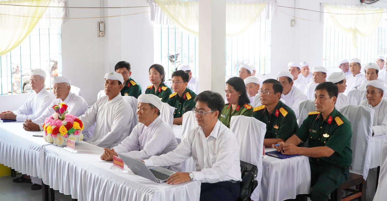 Bồi dưỡng kiến thức quốc phòng và an ninh cho chức sắc, chức việc Hội Thánh Cao Đài Bạch Y