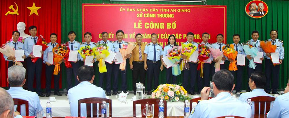 Trao quyết định nhân sự Chi Cục Quản lý thị trường tỉnh An Giang
