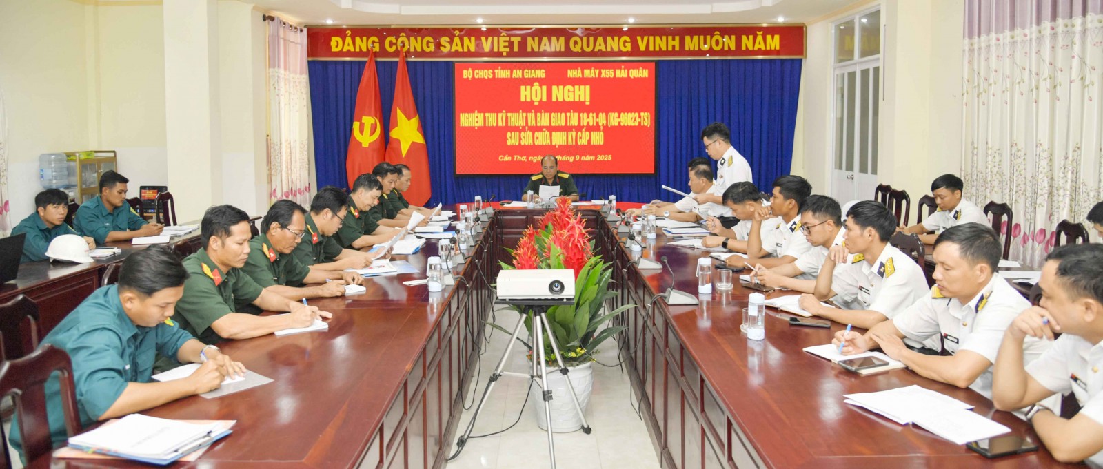 Bộ Chỉ huy Quân sự tỉnh An Giang nghiệm thu và bàn giao tàu sau sửa chữa