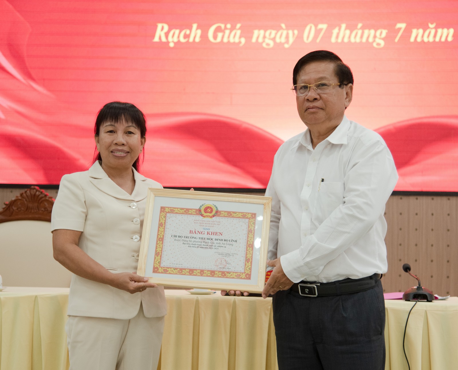 Phường Rạch Giá tăng tốc xử lý những vấn đề người dân bức xúc