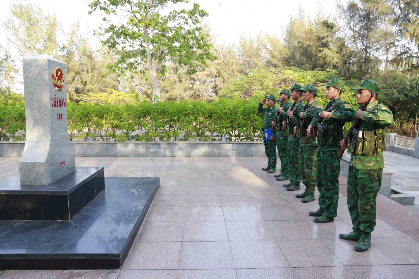 An Giang vững biên cương, bền lòng dân