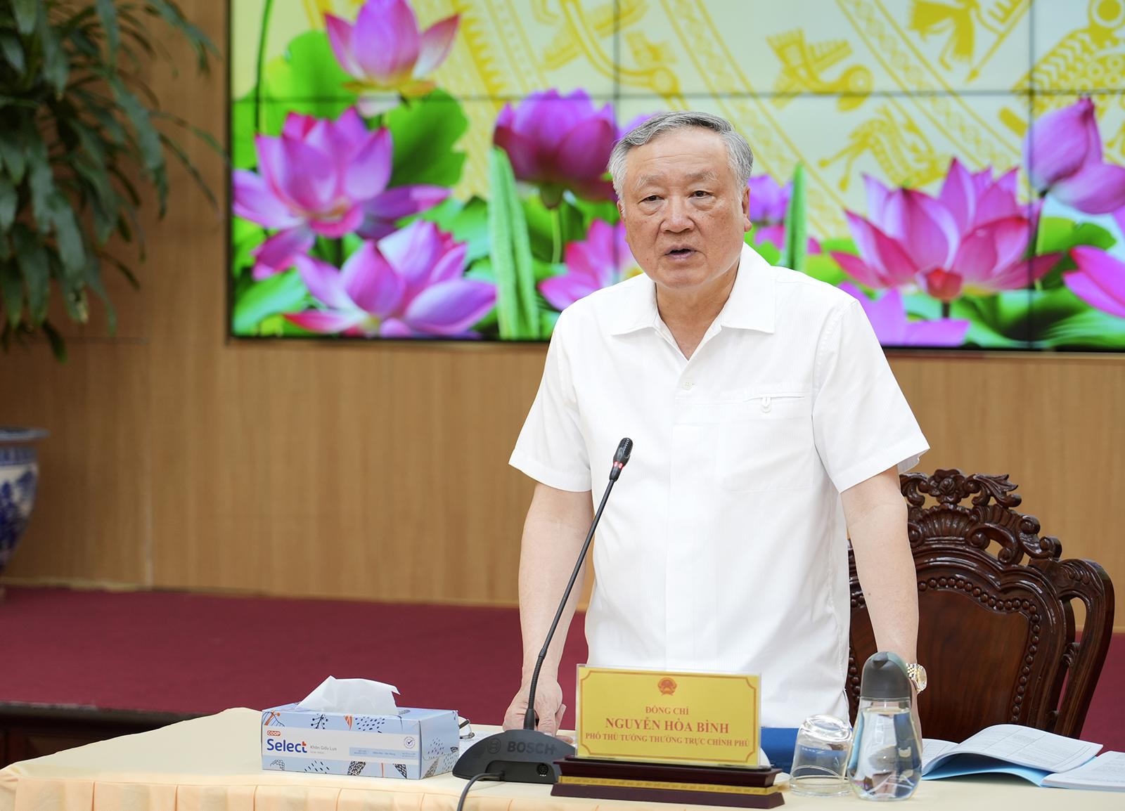 Phó Thủ tướng Thường trực Chính phủ Nguyễn Hòa Bình làm việc với UBND tỉnh An Giang
