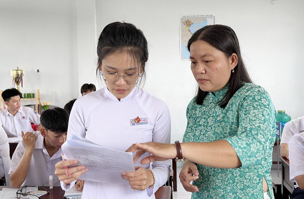 Giải quyết tốt nhu cầu học tập cho con của cán bộ, công chức, viên chức tỉnh An Giang