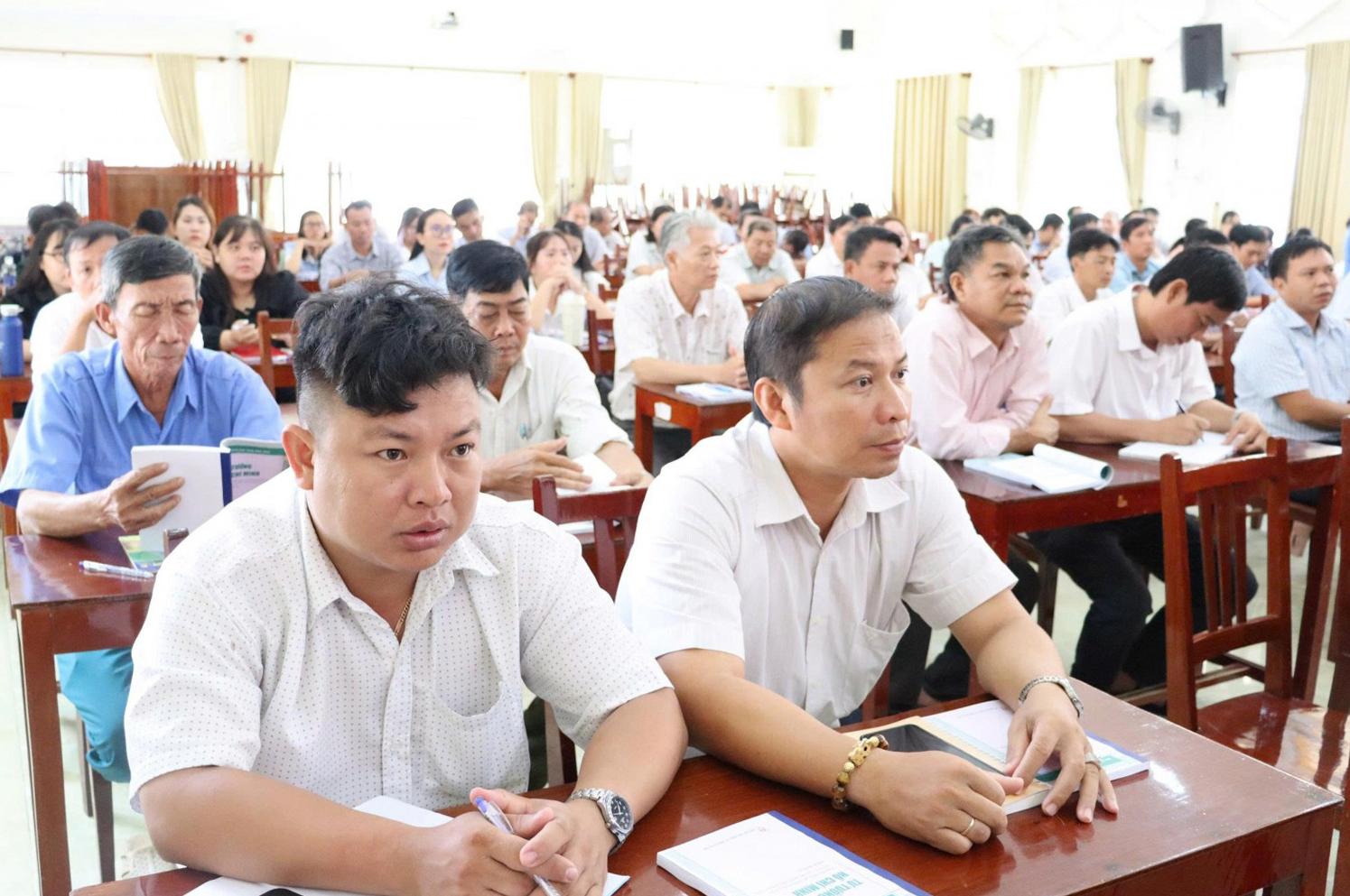 Bồi dưỡng chuyên đề tư tưởng Hồ Chí Minh cho 90 cán bộ, đảng viên