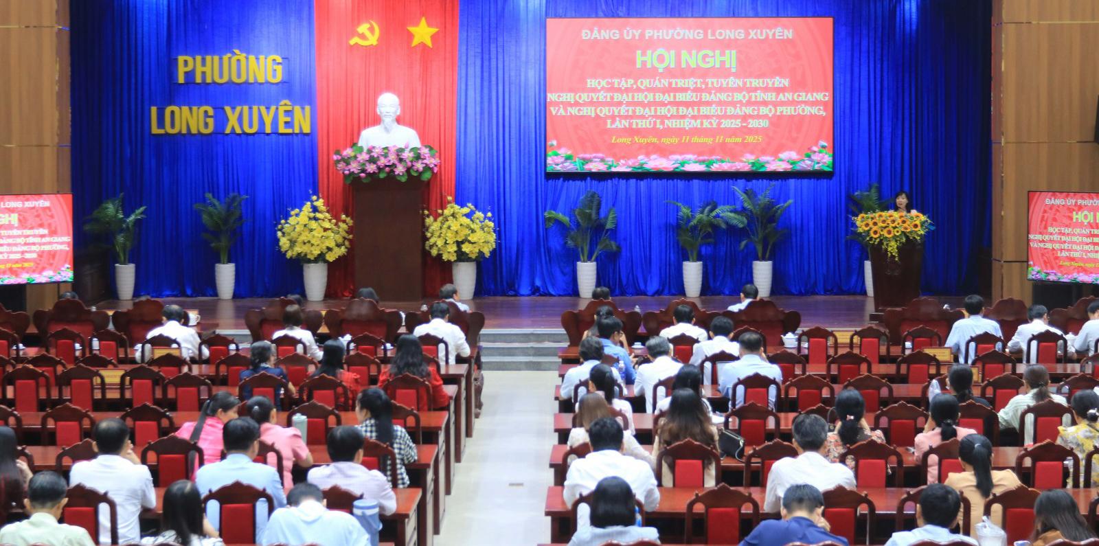 Quang cảnh hội nghị