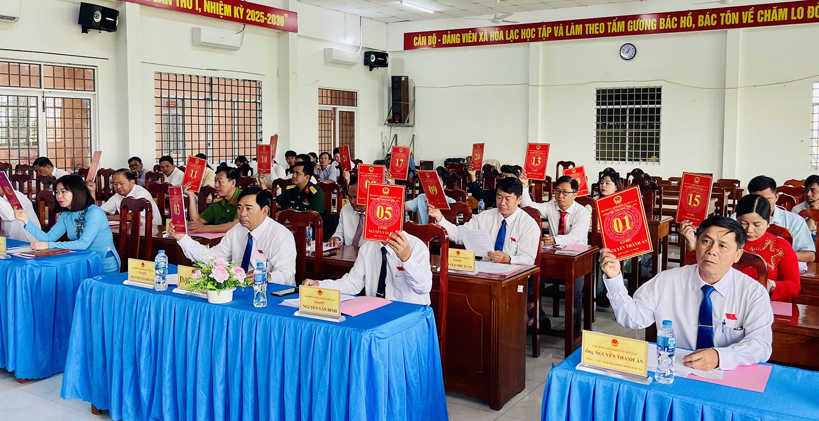 HĐND xã Hòa Lạc bầu các chức danh chủ chốt