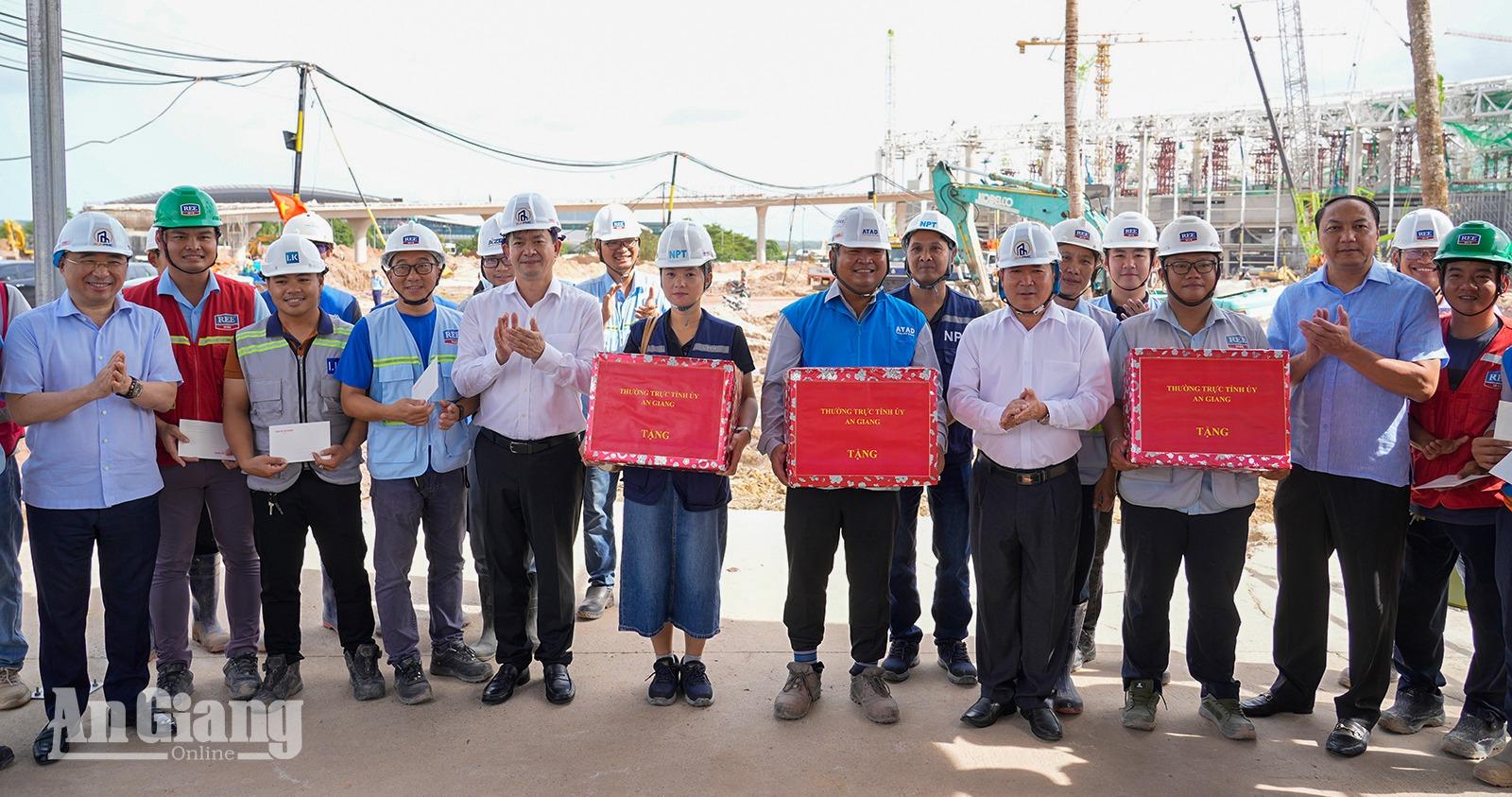Bí thư Tỉnh ủy An Giang Lê Quang Tùng kiểm tra các công trình phục vụ Hội nghị APEC tại Phú Quốc