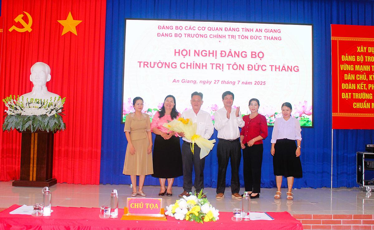 Đảng bộ Trường Chính trị Tôn Đức Thắng hợp nhất, kiện toàn tổ chức và nhân sự nhiệm kỳ 2025 - 2030