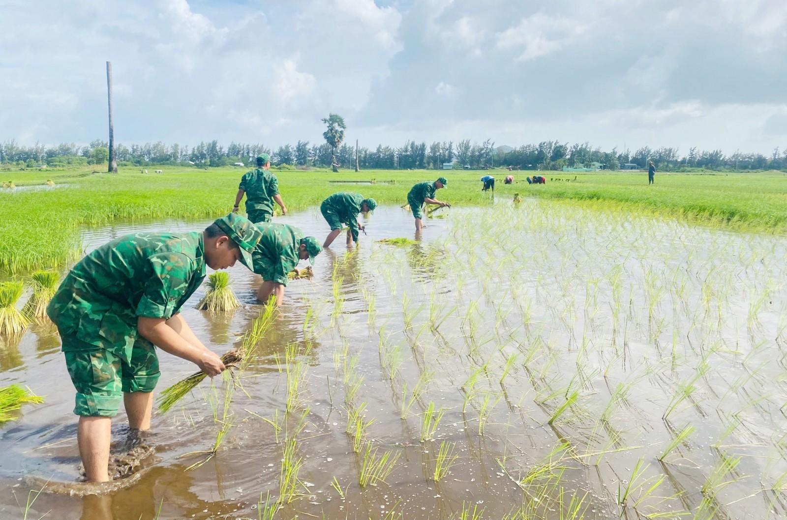 An Giang vững biên cương, bền lòng dân