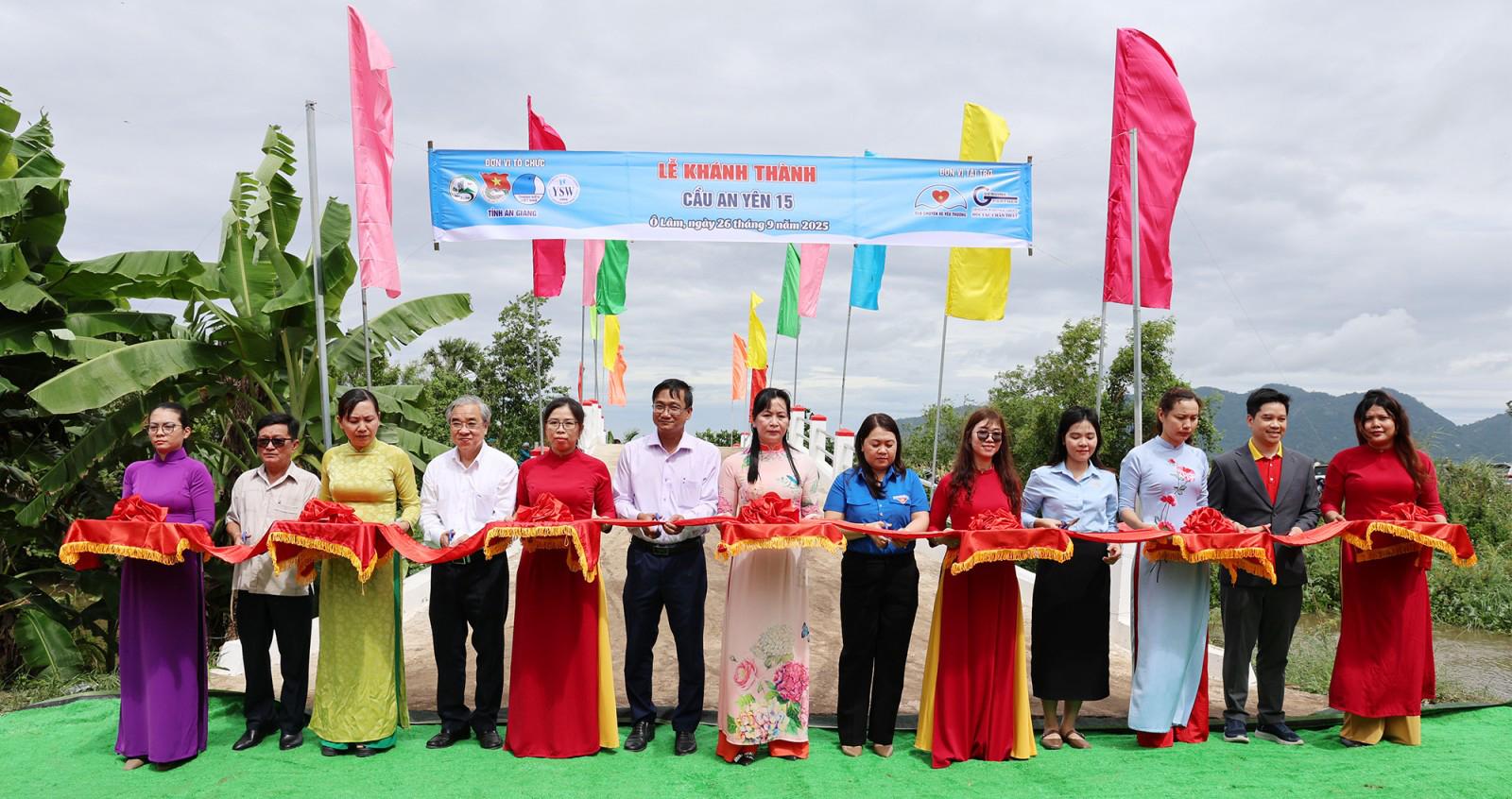 Khánh thành 2 cầu giao thông tại xã Ô Lâm