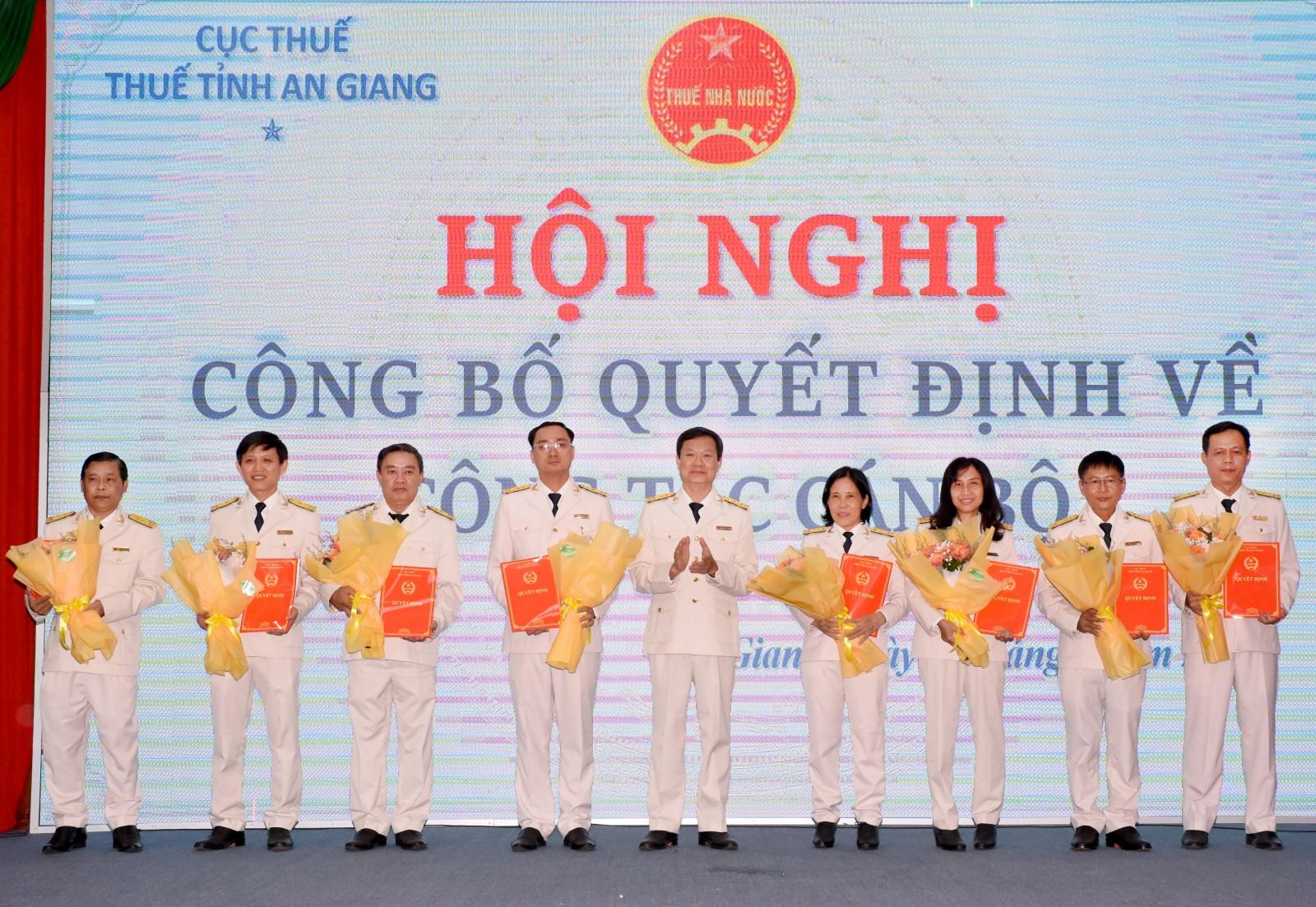 Thuế tỉnh An Giang công bố quyết định về công tác cán bộ