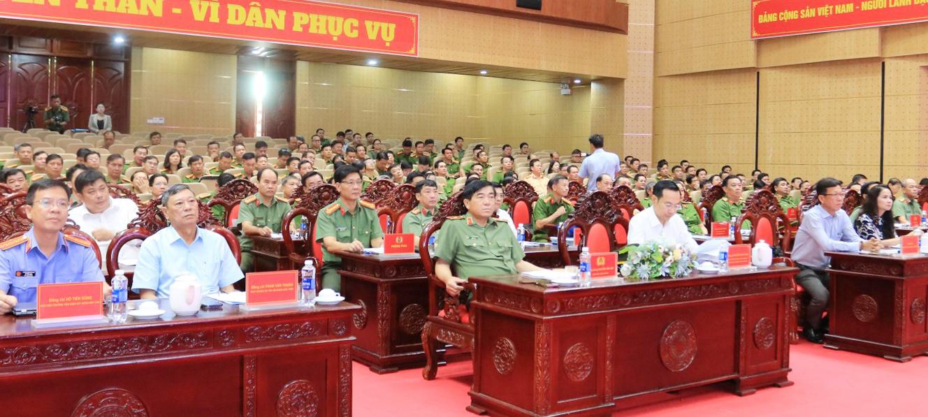 Đại biểu tham dự hội nghị
