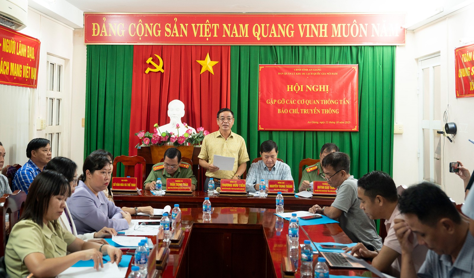 Họp báo về bố trí các điểm bán và soát vé tham quan tại Khu Du lịch quốc gia Núi Sam