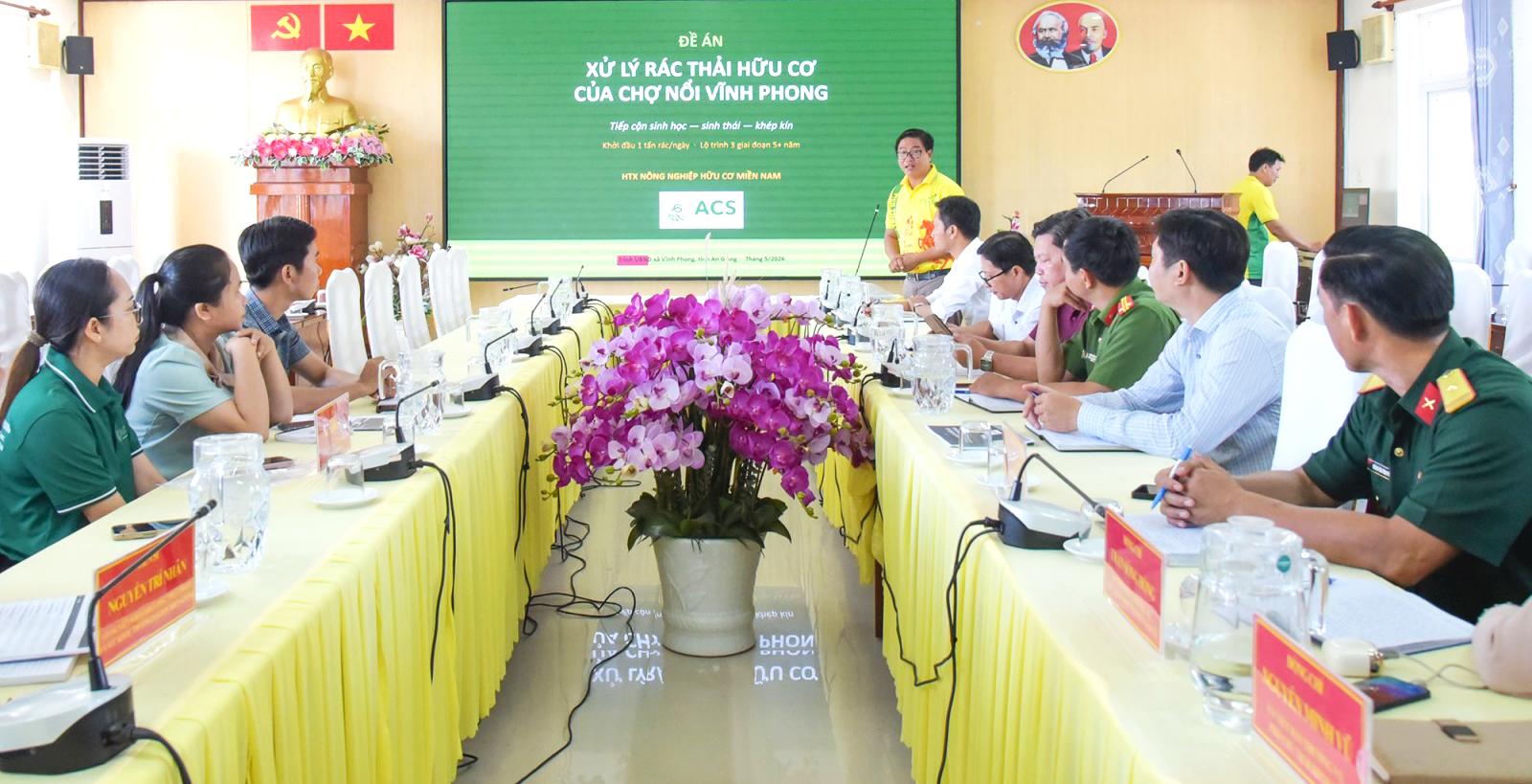 Bàn phương án xử lý rác thải hữu cơ tại chợ nổi Vĩnh Phong