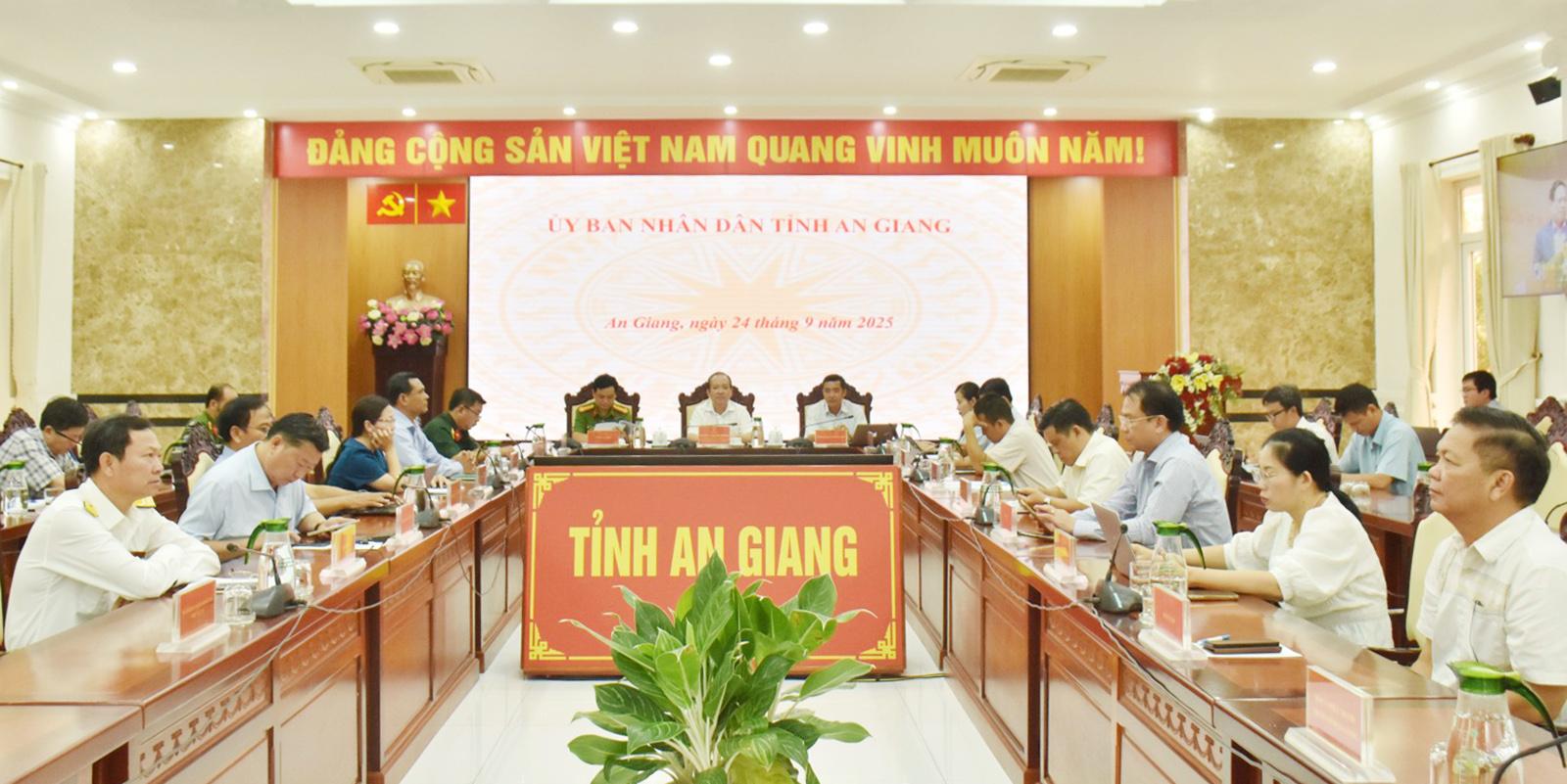 Khẩn trương hoàn thành xây dựng cơ sở dữ liệu ở tất cả các cấp, ngành