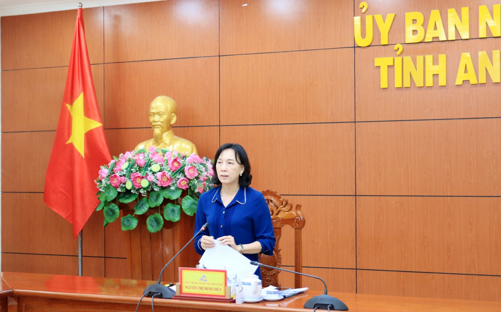 Phấn đấu đảm bảo hoàn thành mục tiêu giải ngân 100% vốn đầu tư công năm 2026 Phó Chủ tịch UBND tỉnh Nguyễn Thị Minh Thúy kết luận cuộc họp