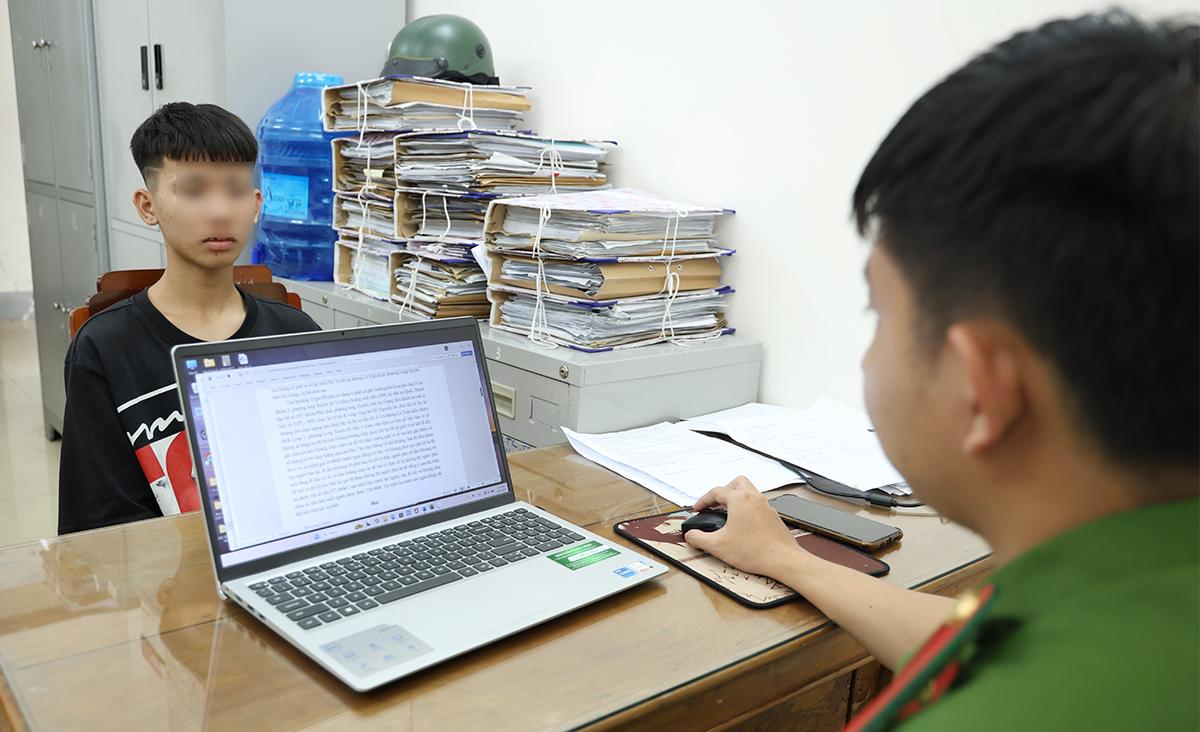 Bắt nhanh 2 đối tượng trộm vé số ở phường Long Xuyên Cái Minh Hoài khai nhận tại Cơ quan Công an