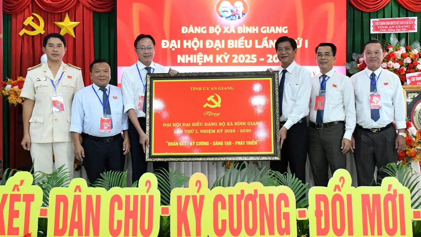 Đại hội đại biểu Đảng bộ xã Bình Giang, nhiệm kỳ 2025 - 2030