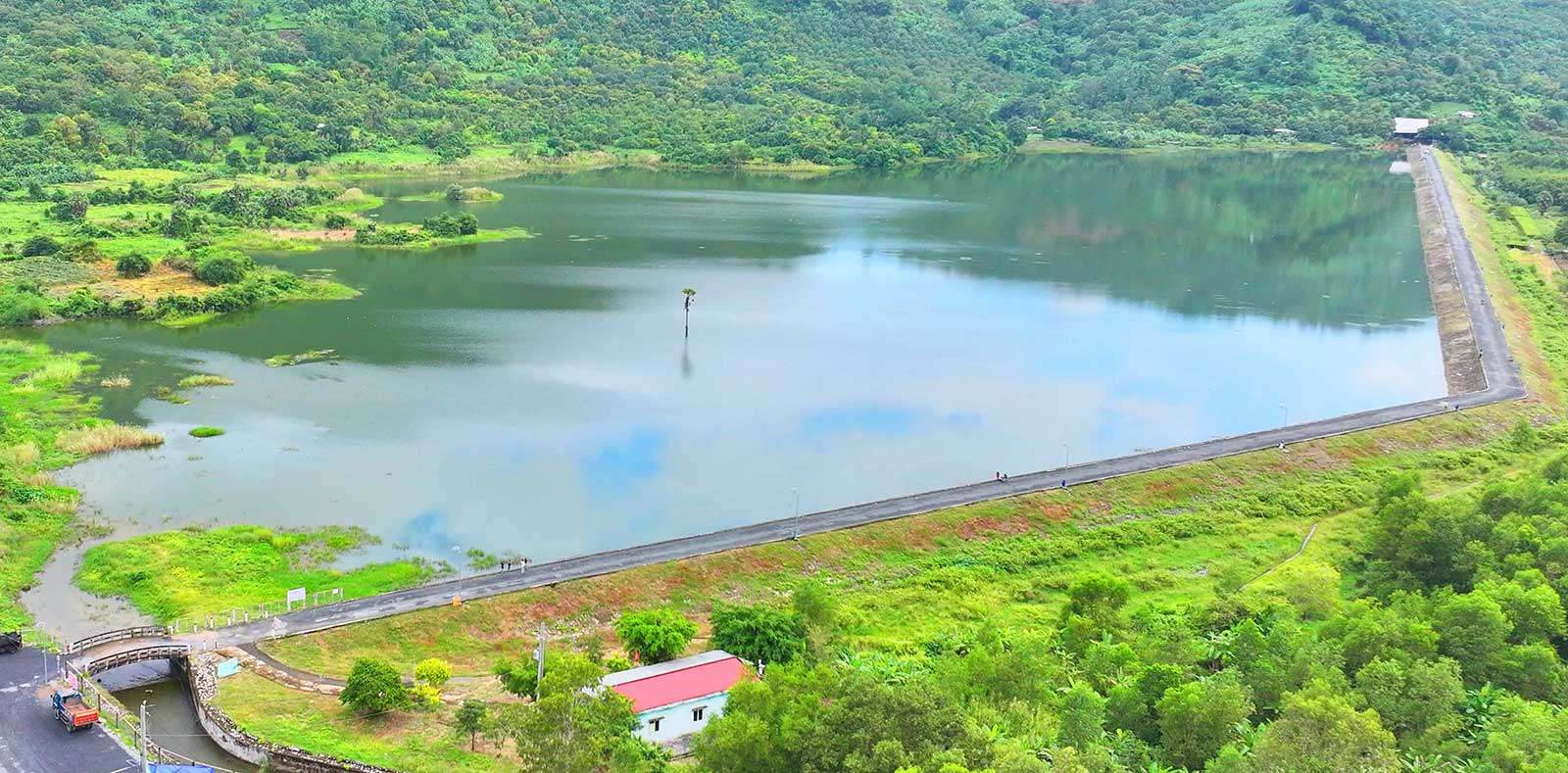 Trầm mặc Ngọa Long Sơn