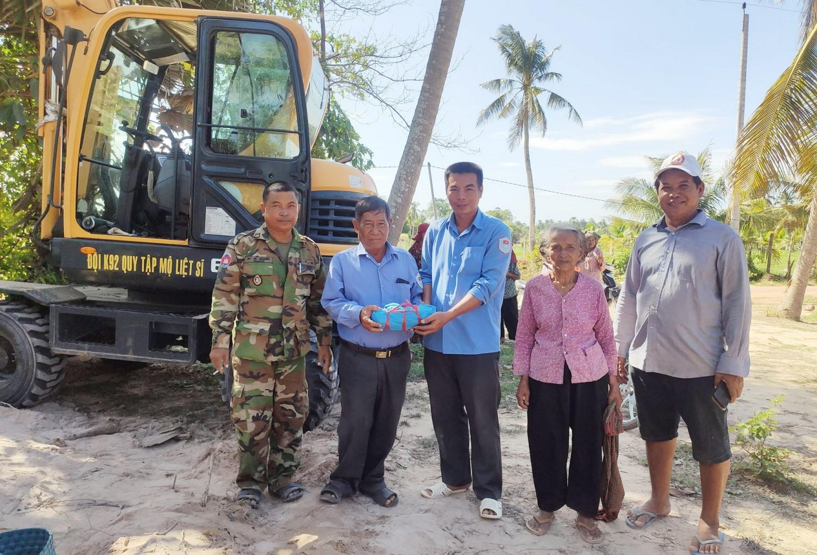 An Giang vững biên cương, bền lòng dân