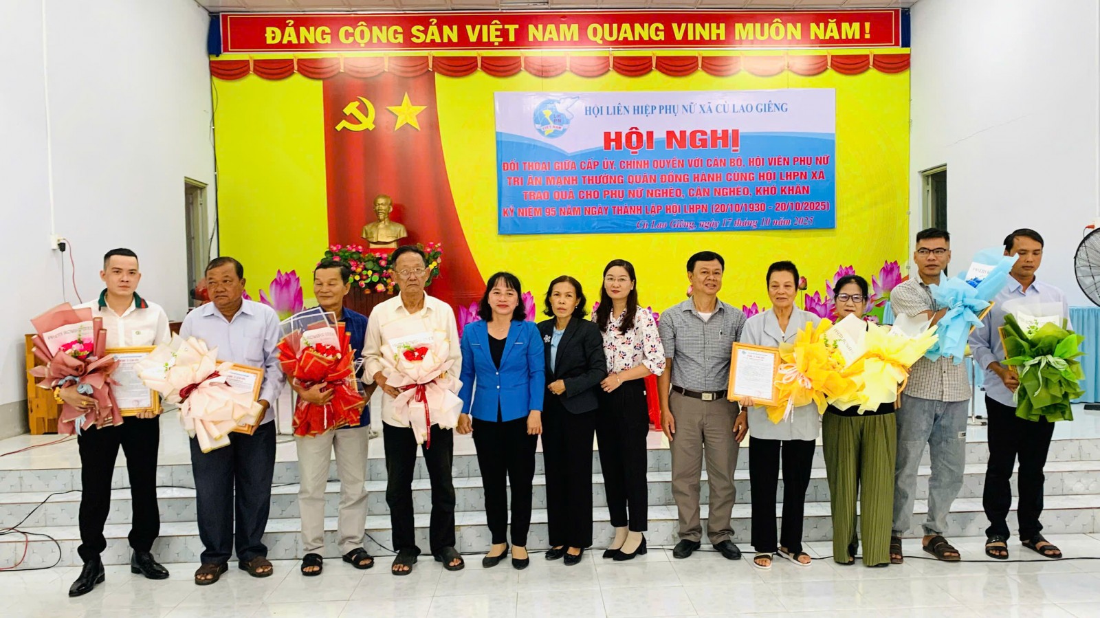 Đối thoại giữa cấp ủy Đảng, chính quyền với hội viên phụ nữ