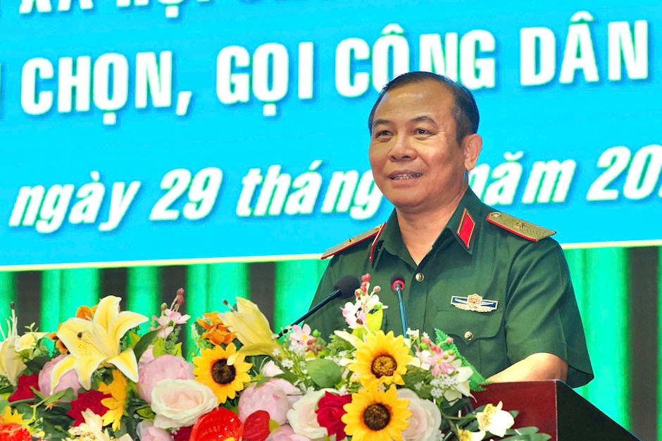 Thiếu tướng Vũ Văn Điền phát biểu kết luận hội nghị. Ảnh: SGGP