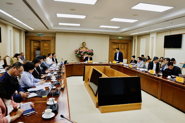 Quyết liệt cắt giảm TTHC, đẩy mạnh chuyển đổi số trong cơ quan nhà nước- Ảnh 5.