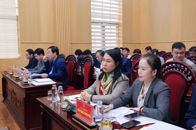 Tháo gỡ khó khăn, thúc đẩy tăng trưởng và hoàn thiện  chính quyền hai cấp tại Ninh Bình- Ảnh 5.