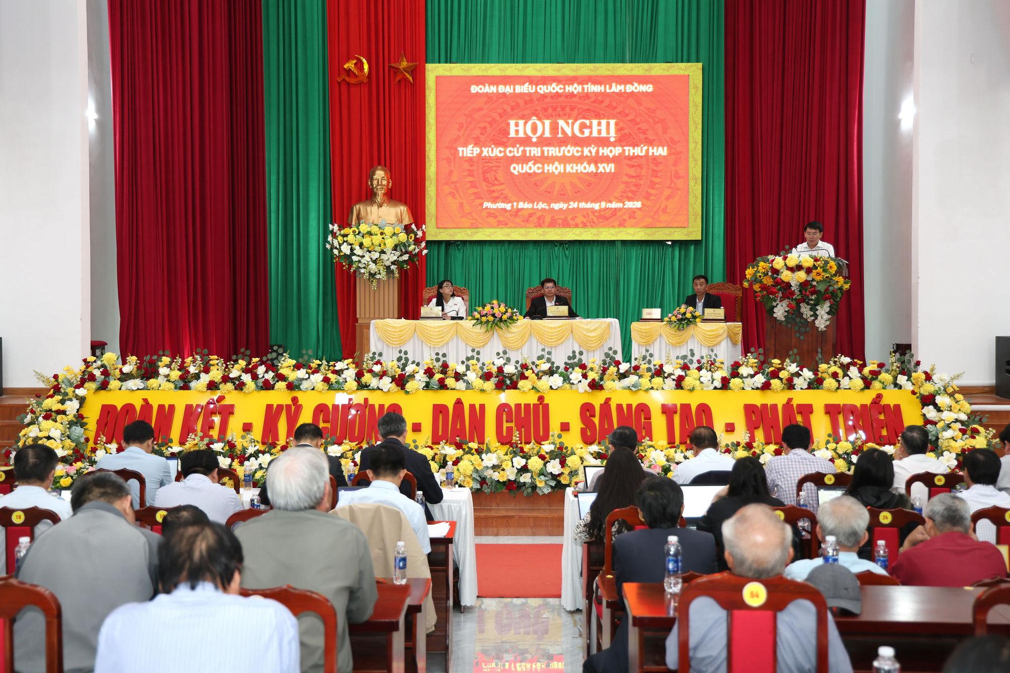 hoi-nghi-tiep-xuc-cu-tri-tai-phuong-1-bao-loc(1).jpg