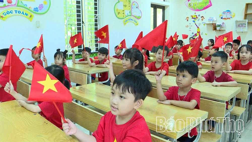 Cờ đỏ sao vàng: Biểu tượng của lòng yêu nước