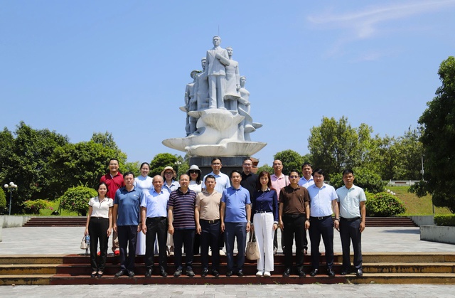 Hành trình 'về nguồn', bồi đắp lý tưởng cách mạng và bản lĩnh chính trị của người cán bộ tham mưu- Ảnh 4.