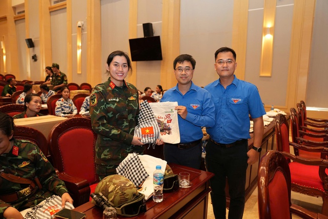 Đoàn Thanh niên Chính phủ thăm, động viên lực lượng diễu binh, diễu hành dịp kỷ niệm 80 năm Ngày Quốc khánh- Ảnh 3.