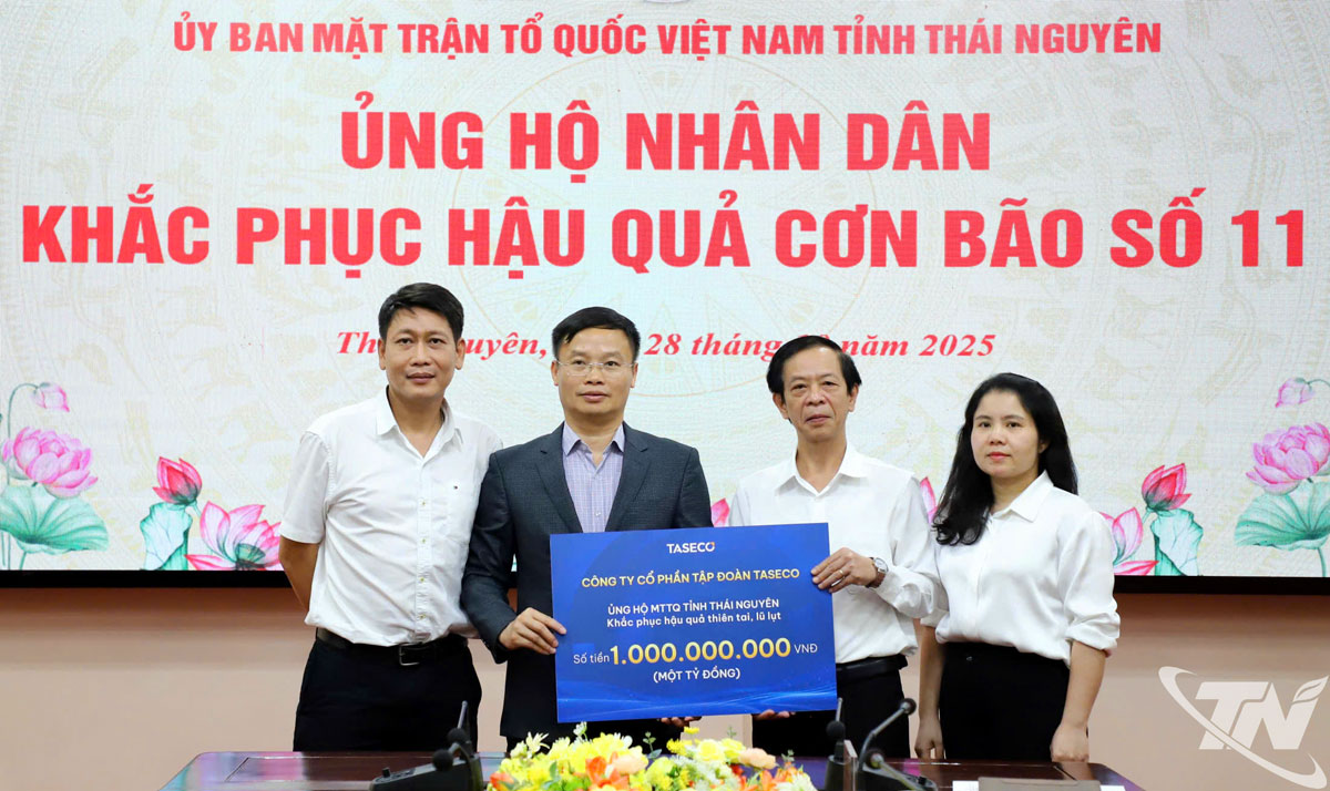 Tập đoàn Taseco trao tặng 1 tỷ đồng ủng hộ tỉnh Thái Nguyên khắc phục hậu quả cơn bão số 11