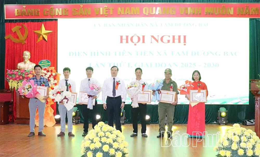 Xã Tam Dương Bắc biểu dương 44 tập thể, cá nhân tiêu biểu, xuất sắc trong phong trào thi đua yêu nước