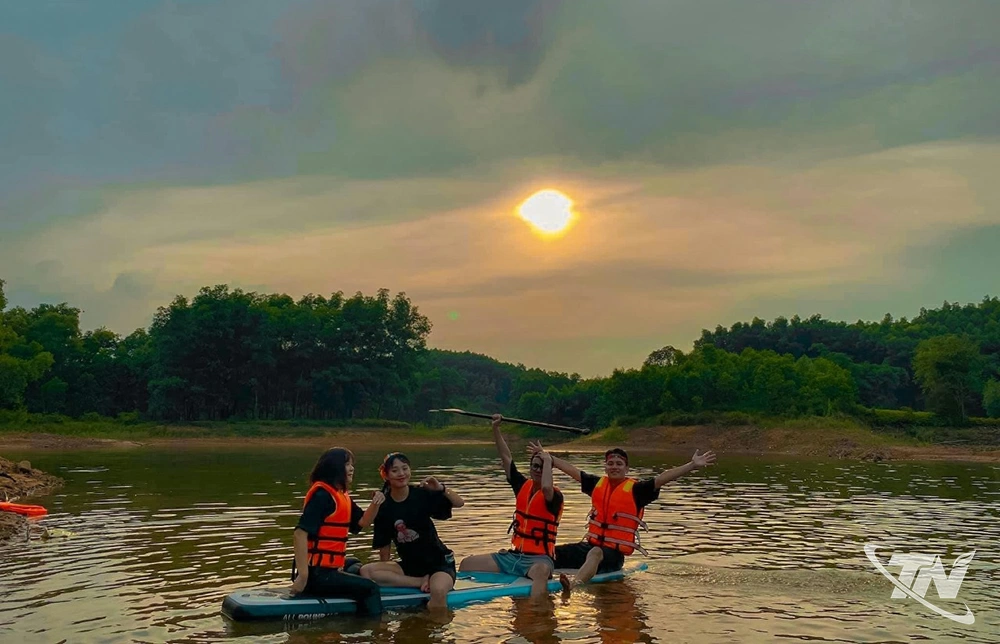 Một trong trong những phần thi sẽ được tổ chức tại Điểm du lịch cộng đồng hồ Ghềnh Chè.