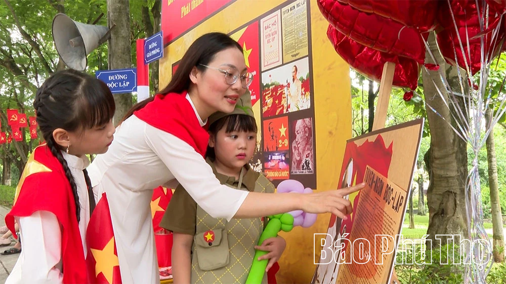 Cờ đỏ sao vàng: Biểu tượng của lòng yêu nước