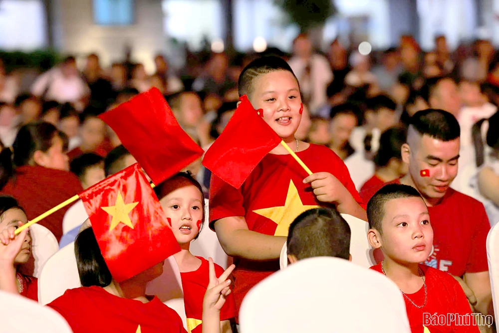 Phú Thọ rộn ràng đêm Quốc Khánh