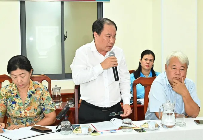 Đồng chí Nguyễn Hoài Nam, Phó Giám đốc Sở Y tế TPHCM phát biểu tại buổi làm việc. (Ảnh: SGGP)