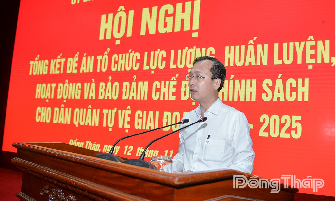 Đồng chí Trần Trí Quang, Phó Bí thư Tỉnh ủy, Chủ tịch UBND tỉnh phát biểu tại hội nghị.