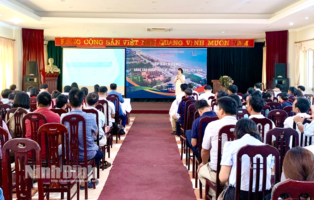 Quang cảnh lớp bồi dưỡng.